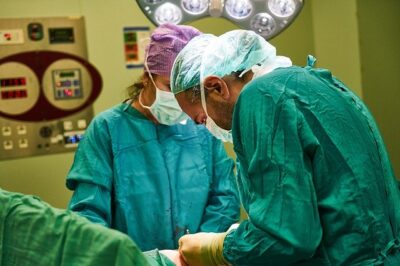 Cirurgião Plástico (Cirurgia Estética e Reconstrutiva)