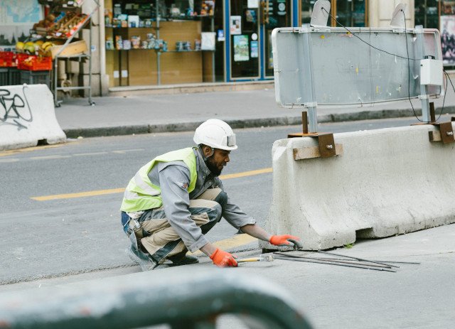 Qual construção é mais difícil para o pedreiro? - Charada e