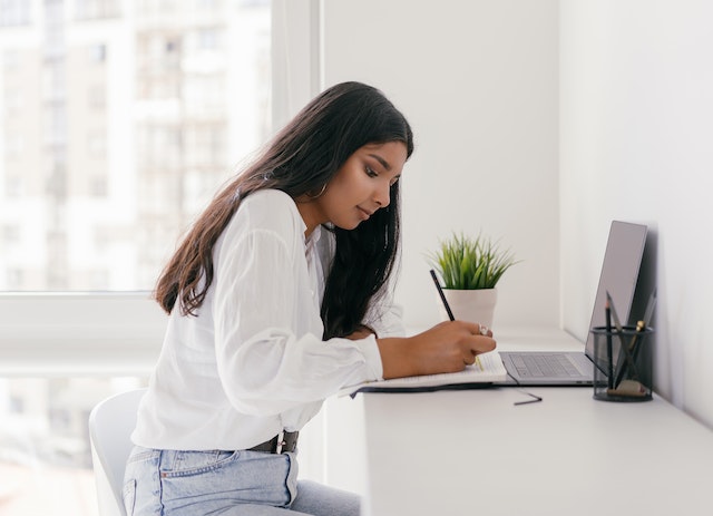 trabalhar e estudar ao mesmo tempo